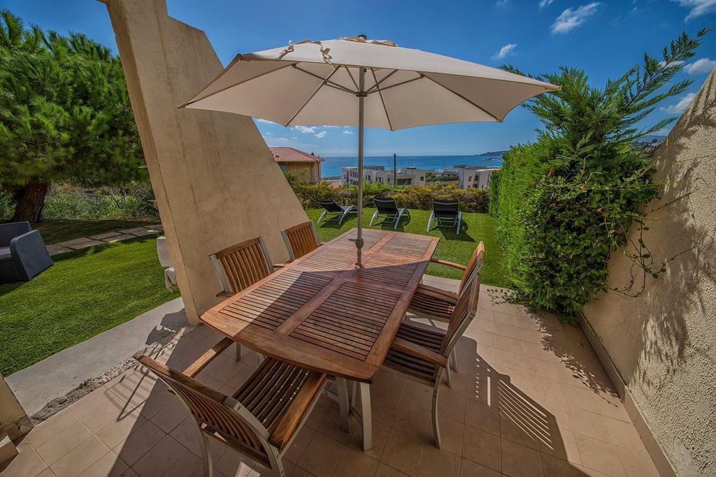 Cap Au Sud,Vue Panoramique Mer,Piscine Menton Rum bild