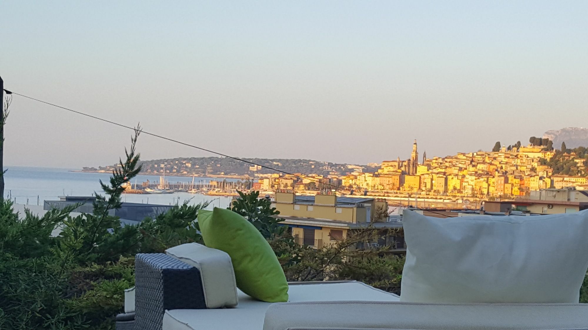 Cap Au Sud,Vue Panoramique Mer,Piscine Menton Exteriör bild